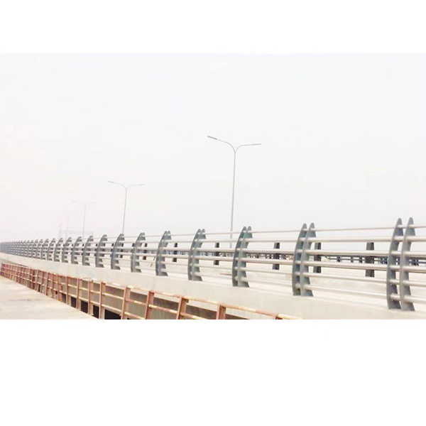 道路、橋梁不銹鋼復合管13.jpg 道路、橋梁不銹鋼復合管13.jpg